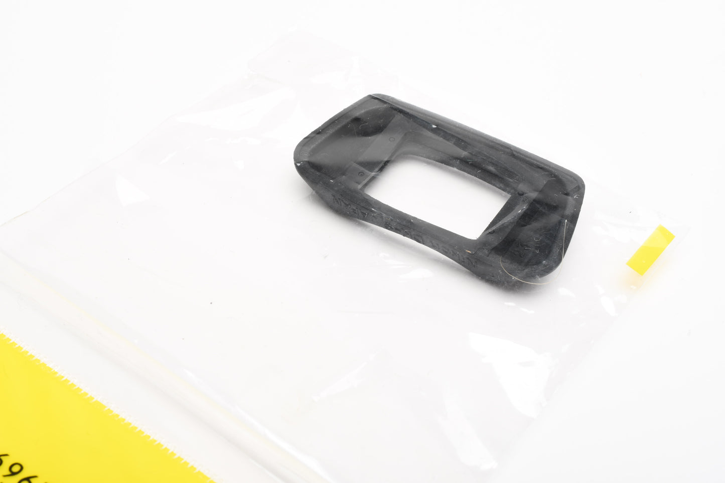 Nikon DK-9 Rubber Eyecup N80 F80 F50 F50D N50 F70 F70D N70 Genuine - New