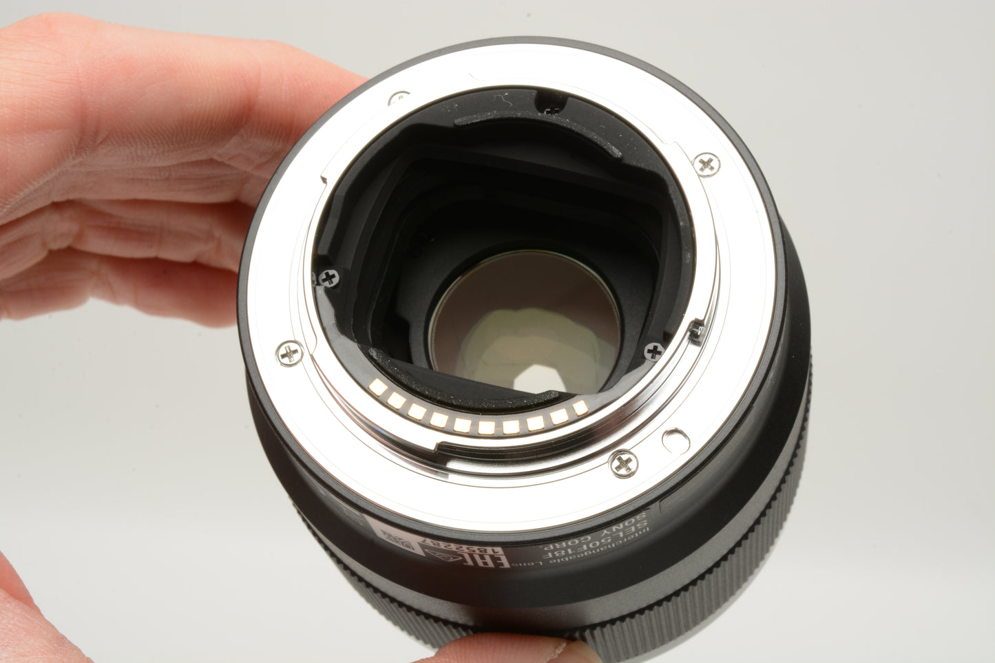 Sony FE 50mm f1.8 SEL50f18F Prime lens, caps+hood, Mint- Boxed