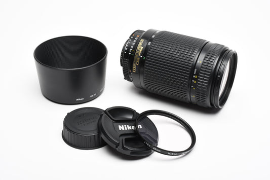 Nikon ED AF Nikkor 70-300mm f4-5.6D zoom lens, Hood+UV+caps, Mint-