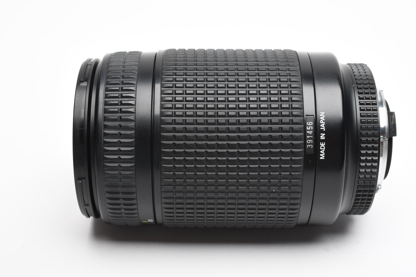 Nikon ED AF Nikkor 70-300mm f4-5.6D zoom lens, Hood+UV+caps, Mint-