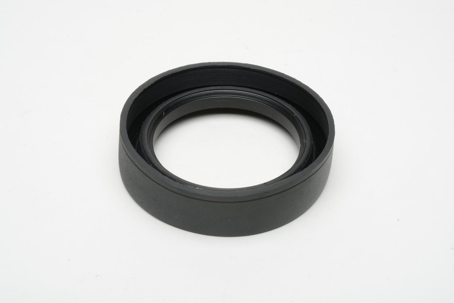 77mm Retractable rubber lens hood, Nice & clean