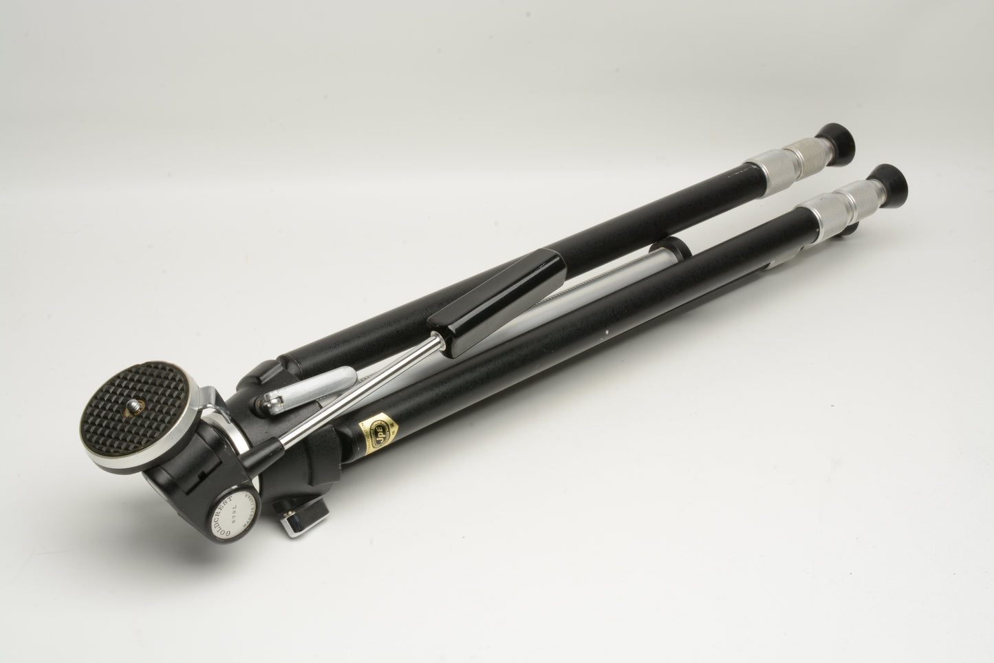 Daiwa SV aluminum tripod w/679L Goldcrest head 24" folded 57" expanded