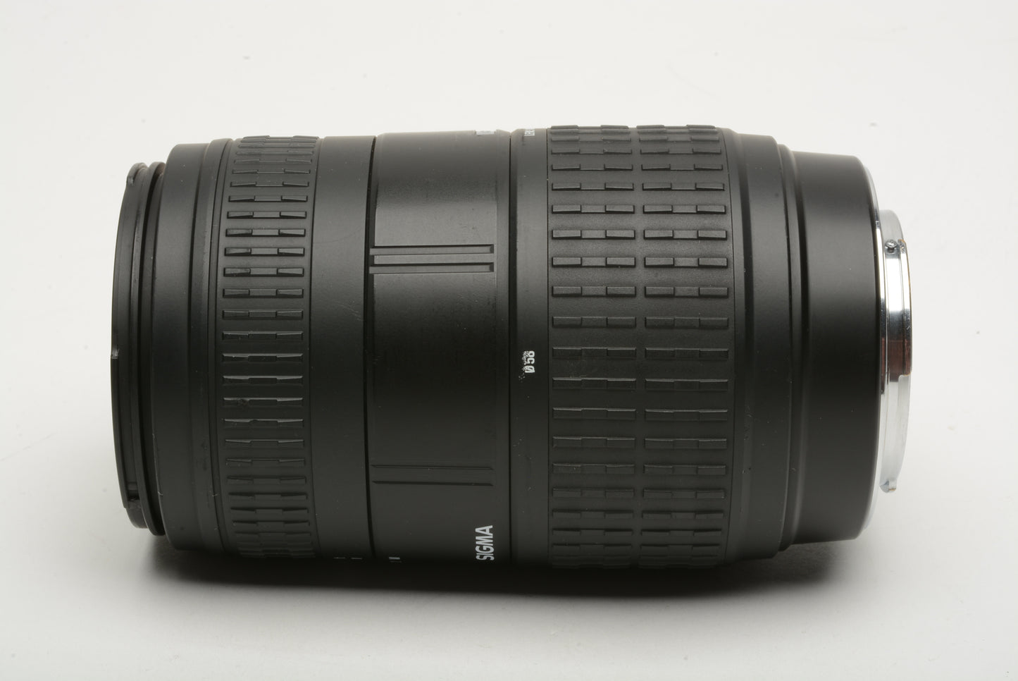 Sigma 70-300mm f4-5.6 DL Macro Super telephoto zoom lens for Minolta Maxxum *Read