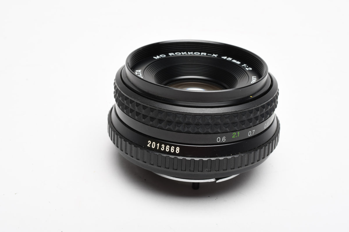 Minolta MD Rokkor-X 45mm f2 Pancake lens, lens caps, clean and sharp