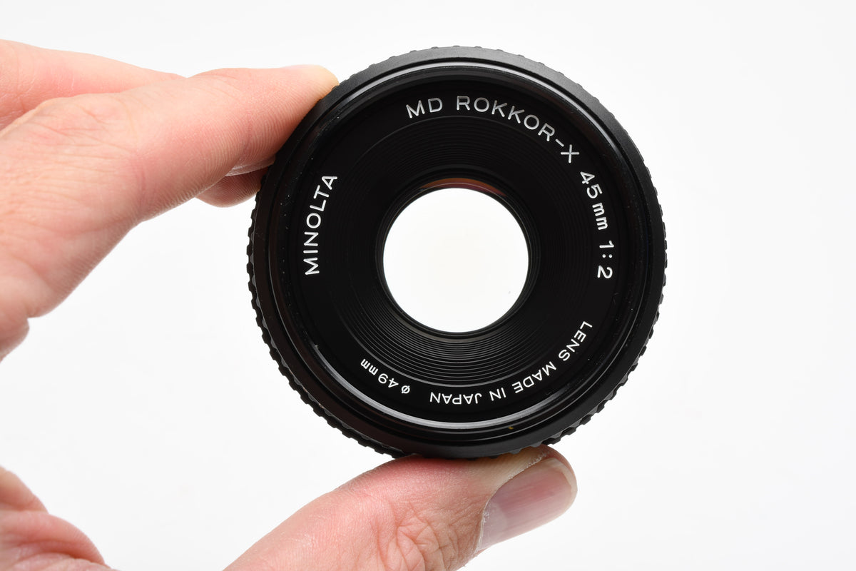 Minolta MD Rokkor-X 45mm f2 Pancake lens, lens caps, clean and sharp