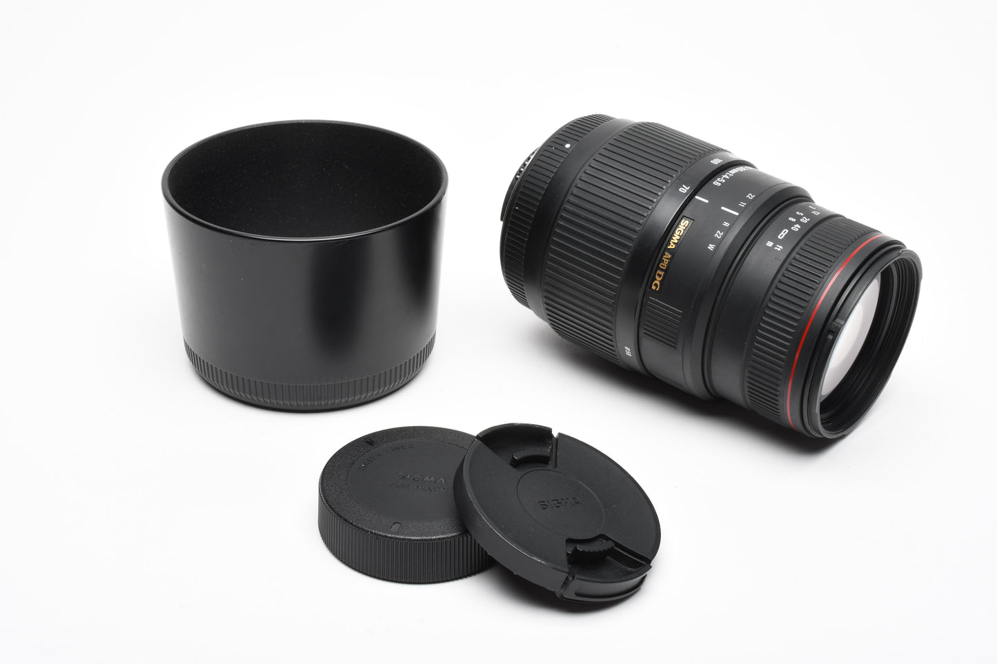 Sigma APO DG AF 70-300mm f4-5.6 Telephoto zoom for Nikon AF +Hood, Nice