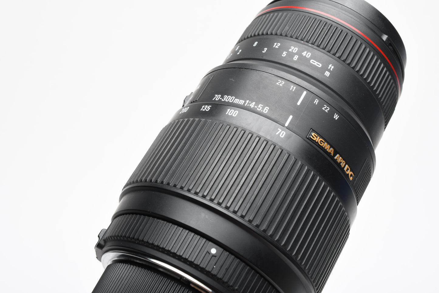 Sigma APO DG AF 70-300mm f4-5.6 Telephoto zoom for Nikon AF +Hood, Nice
