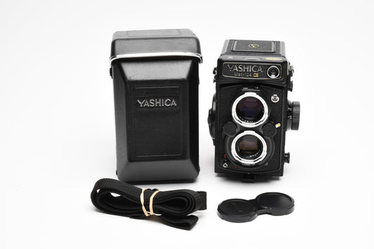 Yashica Mat 124G 120 TLR camera w/80mm f3.5 lens, +Case, Tested, Mint-
