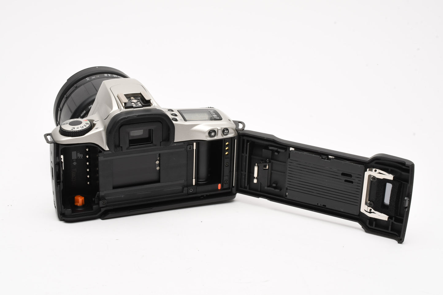 Canon Rebel 2000 35mm SLR w/Tamron 28-200mm zoom lens, strap, case, Nice!