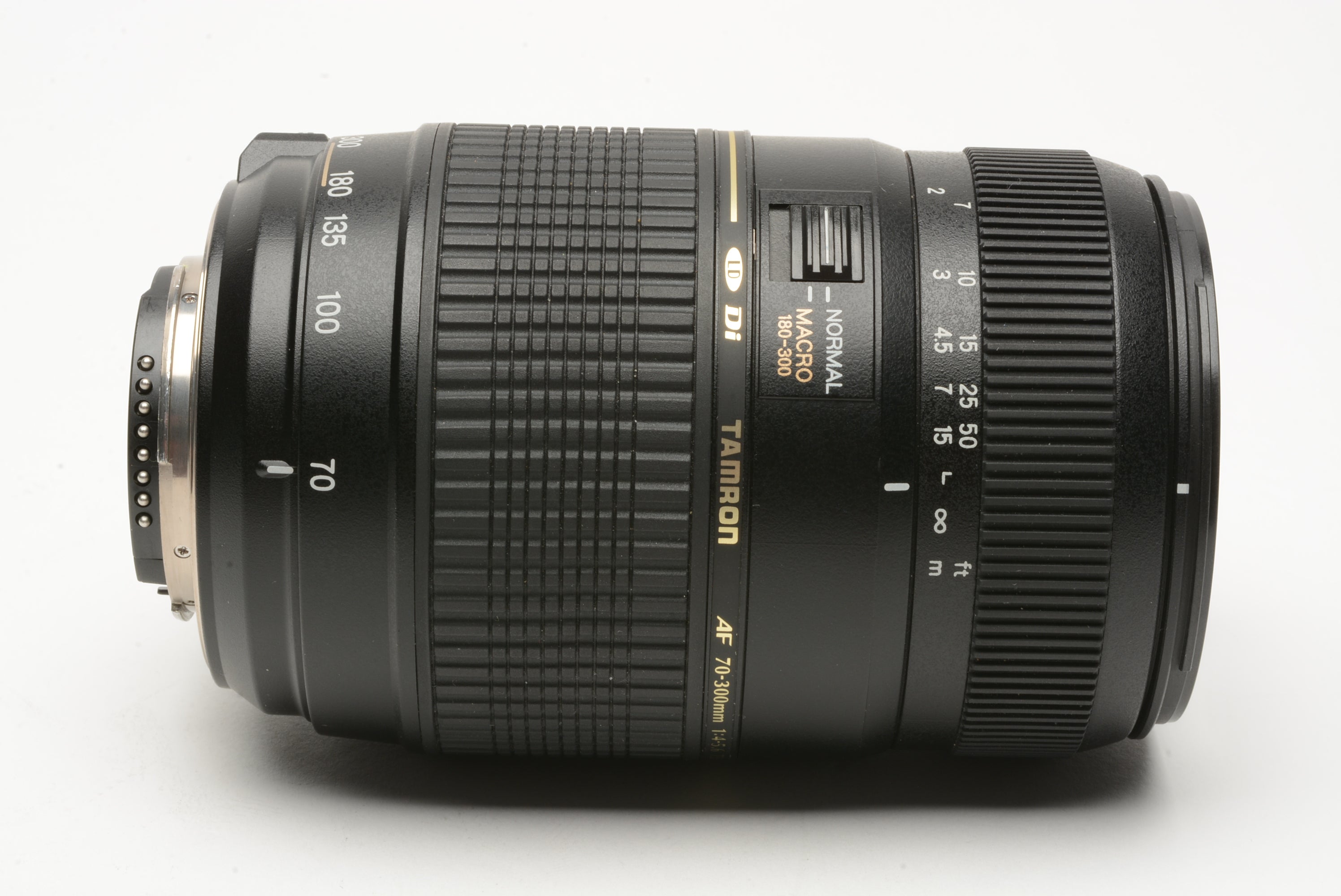 Tamron AF 70-300mm f4-5.6 Tele Macro f4-5.6 zoom lens Model A17 Nikon AF