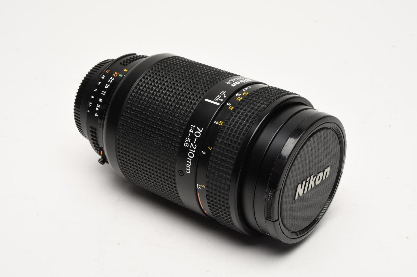 Nikon AF 70-210mm F4-5.6 zoom, very clean, UV + Caps + Pouch, Nice