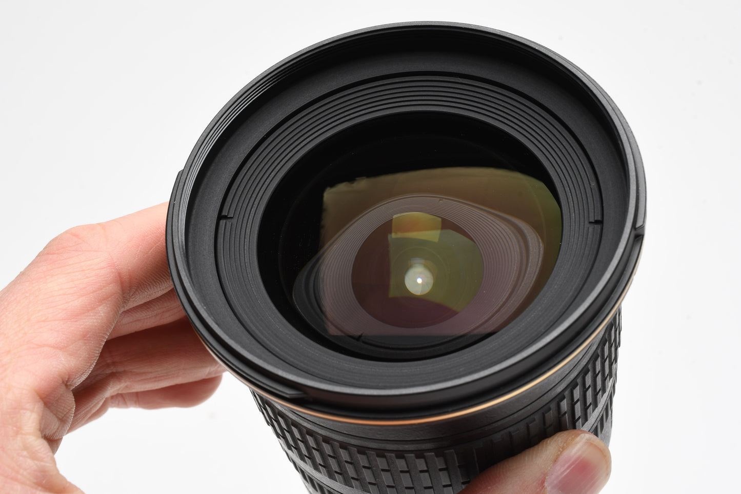 Nikon AF-S Nikkor 12-24mm f4G ED DX w/Caps, Hood, Mint-