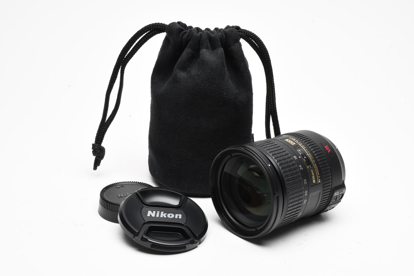 Nikon AF-S Nikkor 18-200mm F3.5-5.6G ED VR DX zoom lens, Pouch, Mint-