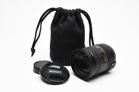 Nikon AF-S Nikkor 18-200mm F3.5-5.6G ED VR DX zoom lens, Pouch, Mint-