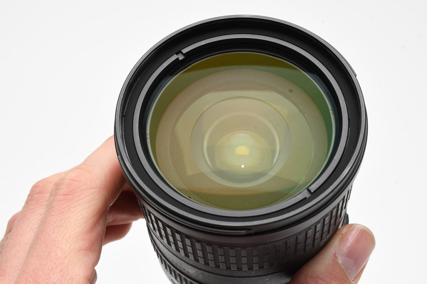 Nikon AF-S Nikkor 18-200mm F3.5-5.6G ED VR DX zoom lens, Pouch, Mint-