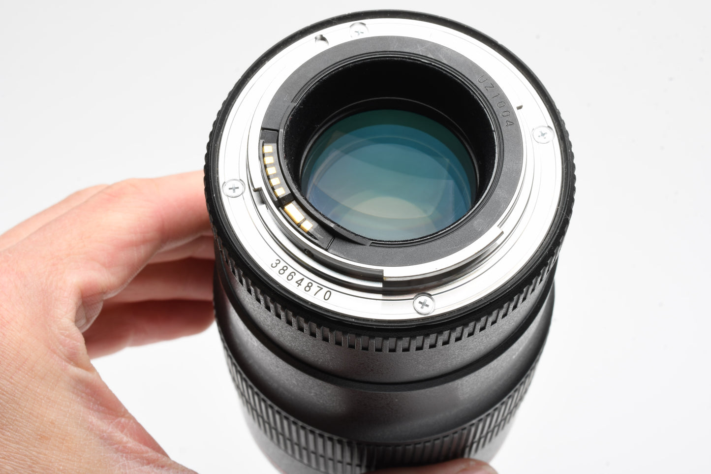 Canon EF 100mm f2.8L IS Macro USM lens, caps, very sharp, Mint-