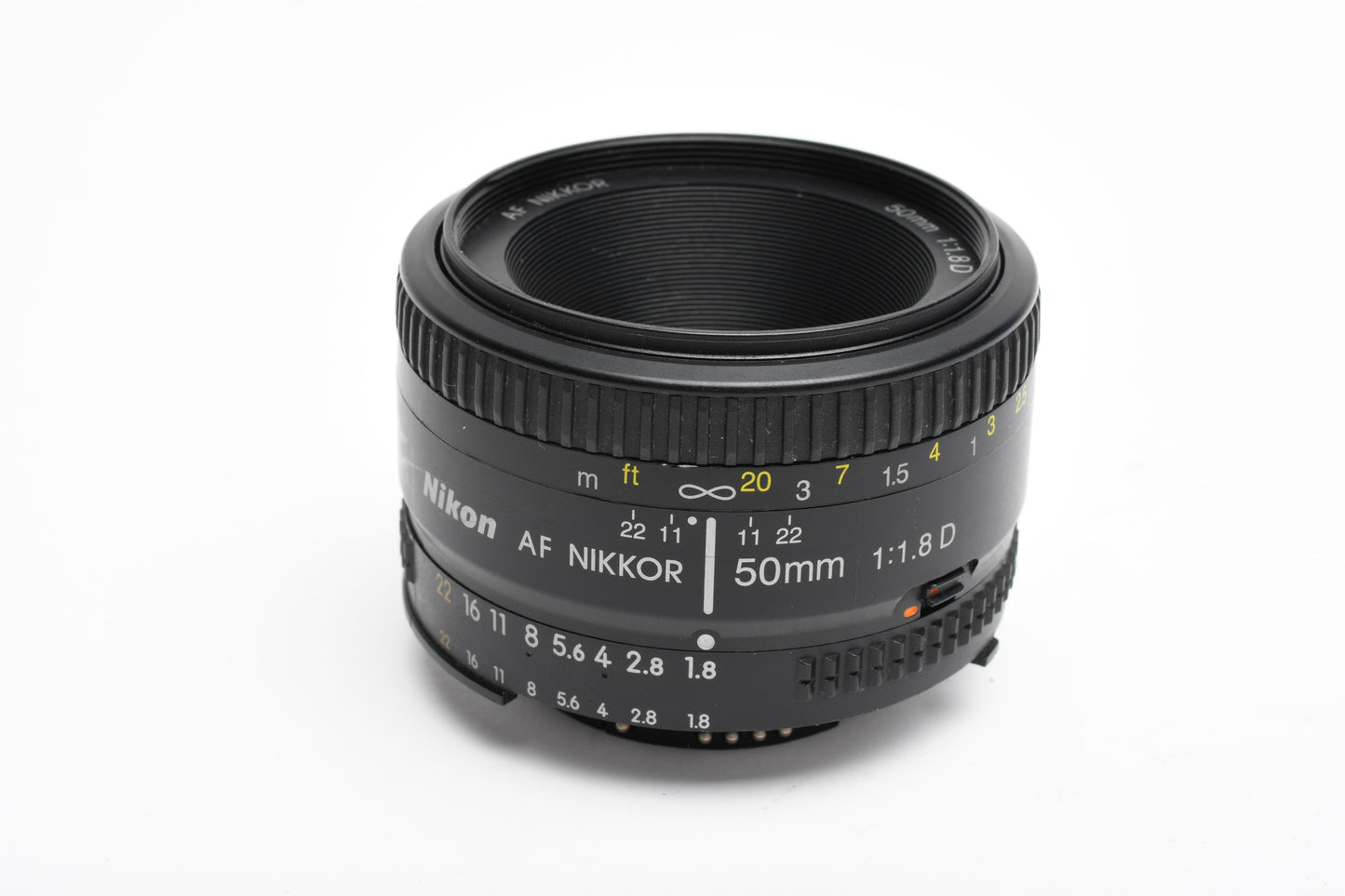 Nikon AF Nikkor 50mm f1.8D prime lens, very clean, nice prime lens w/caps