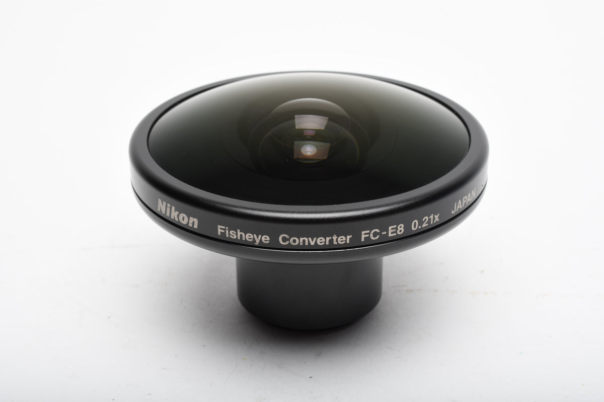 Nikon FC-E8 Fisheye Adapter, Cap + pouch, Mint-