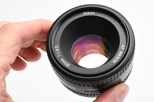 Nikon AF Nikkor 50mm f1.8D prime lens, very clean, nice prime lens w/caps