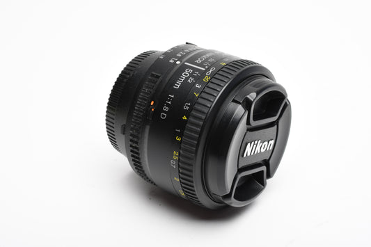 Nikon AF Nikkor 50mm f1.8D prime lens, very clean, nice prime lens w/caps