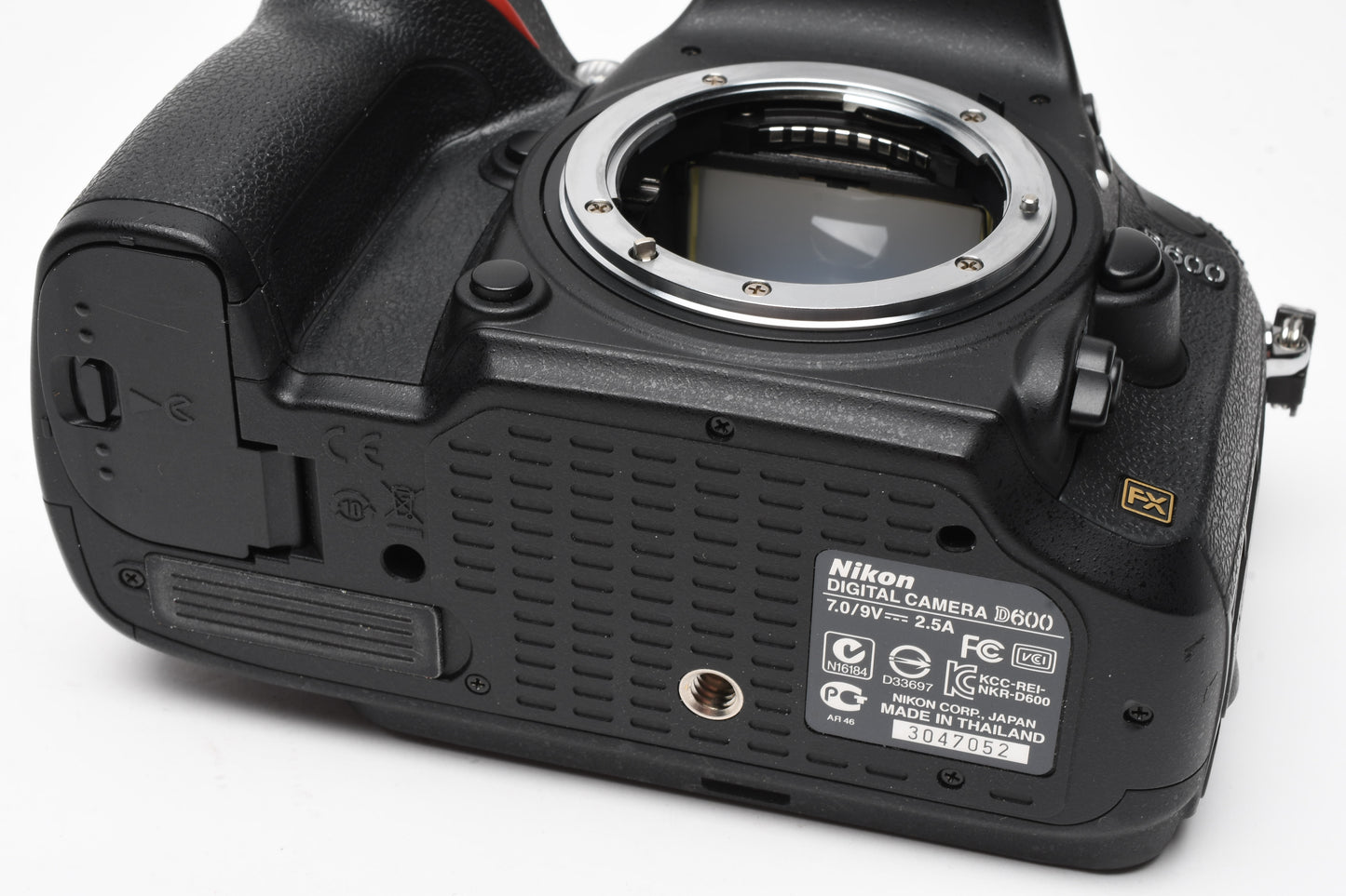Nikon D600 DSLR Body w/Batt, charger, Only 7102 Acts, Mint- USA