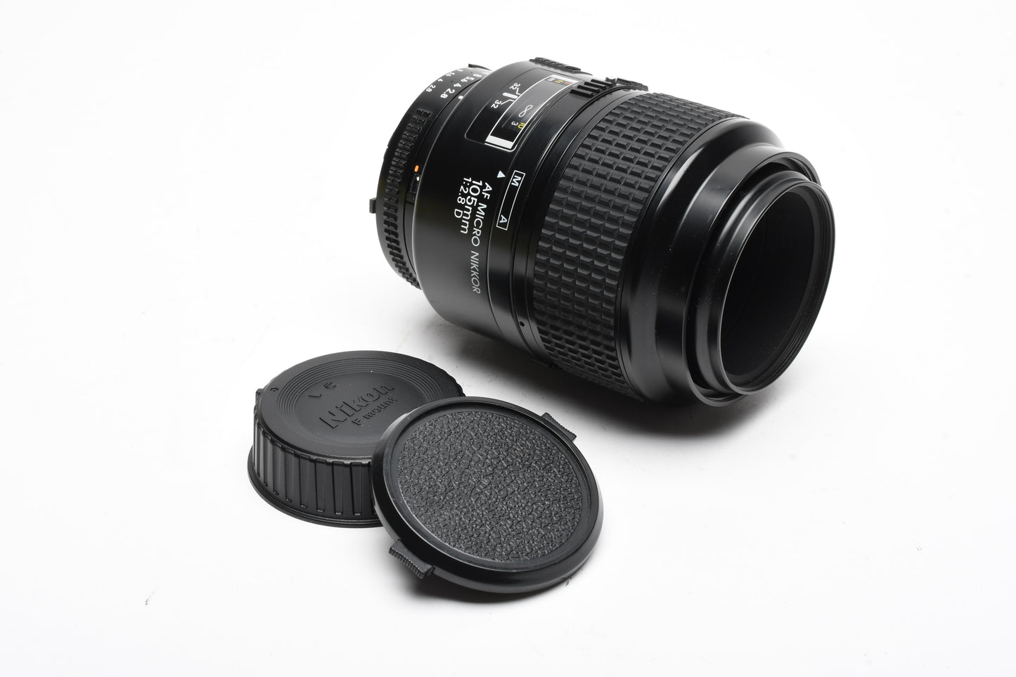 Nikon AF Micro Nikkor 105mm F2.8D lens, clean and sharp! w/Caps