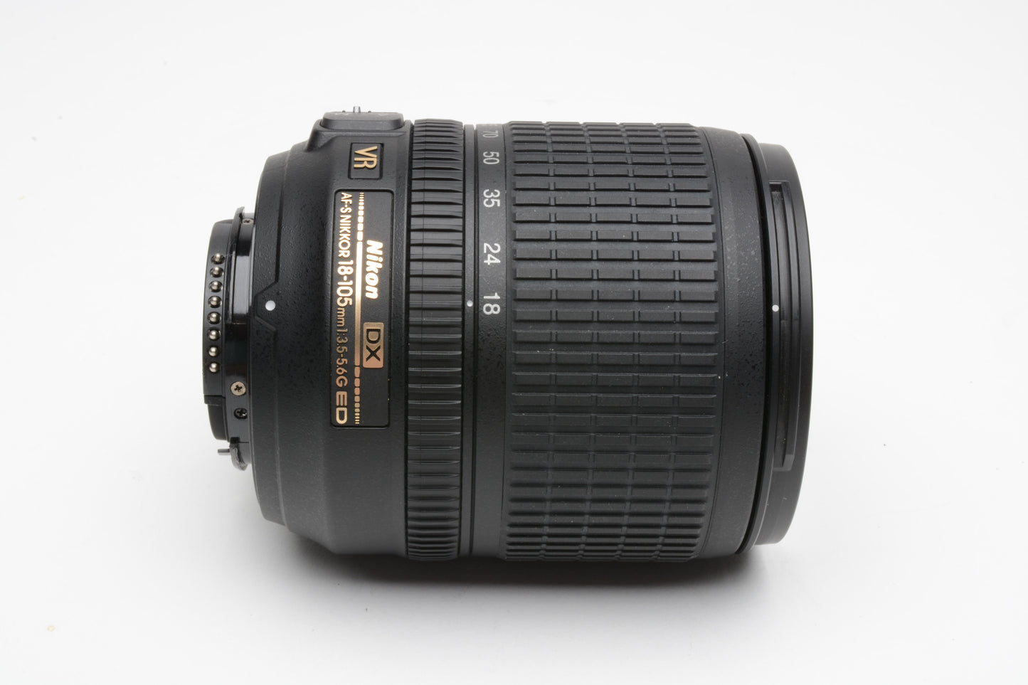 Nikon AF-S 18-105mm f3.5-5.6G ED DX VR zoom lens, caps, pouch, UV