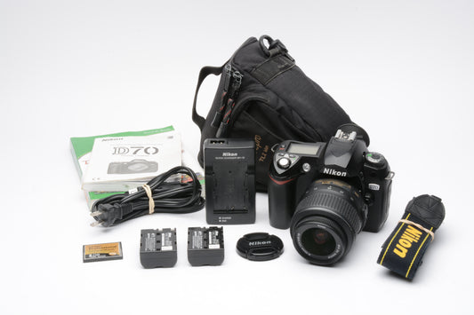 Nikon D70 DSLR w/18-55mm f3.5-5.6G VR bundle, case, book, manual++ Only 1835 Acts