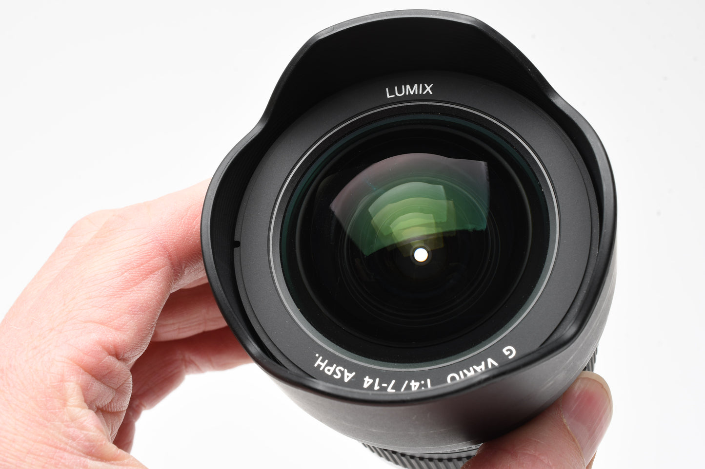 Panasonic Lumix G Vario 7-14mm F4 Aspherical Lens H-F007014, Sharp!