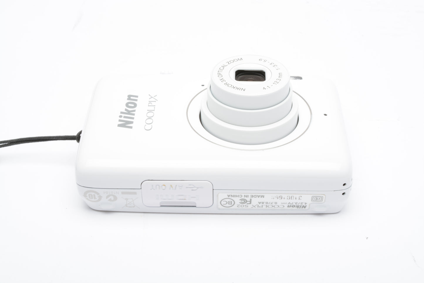 Nikon Coolpix S02 white digital Point&Shoot camera, very clean
