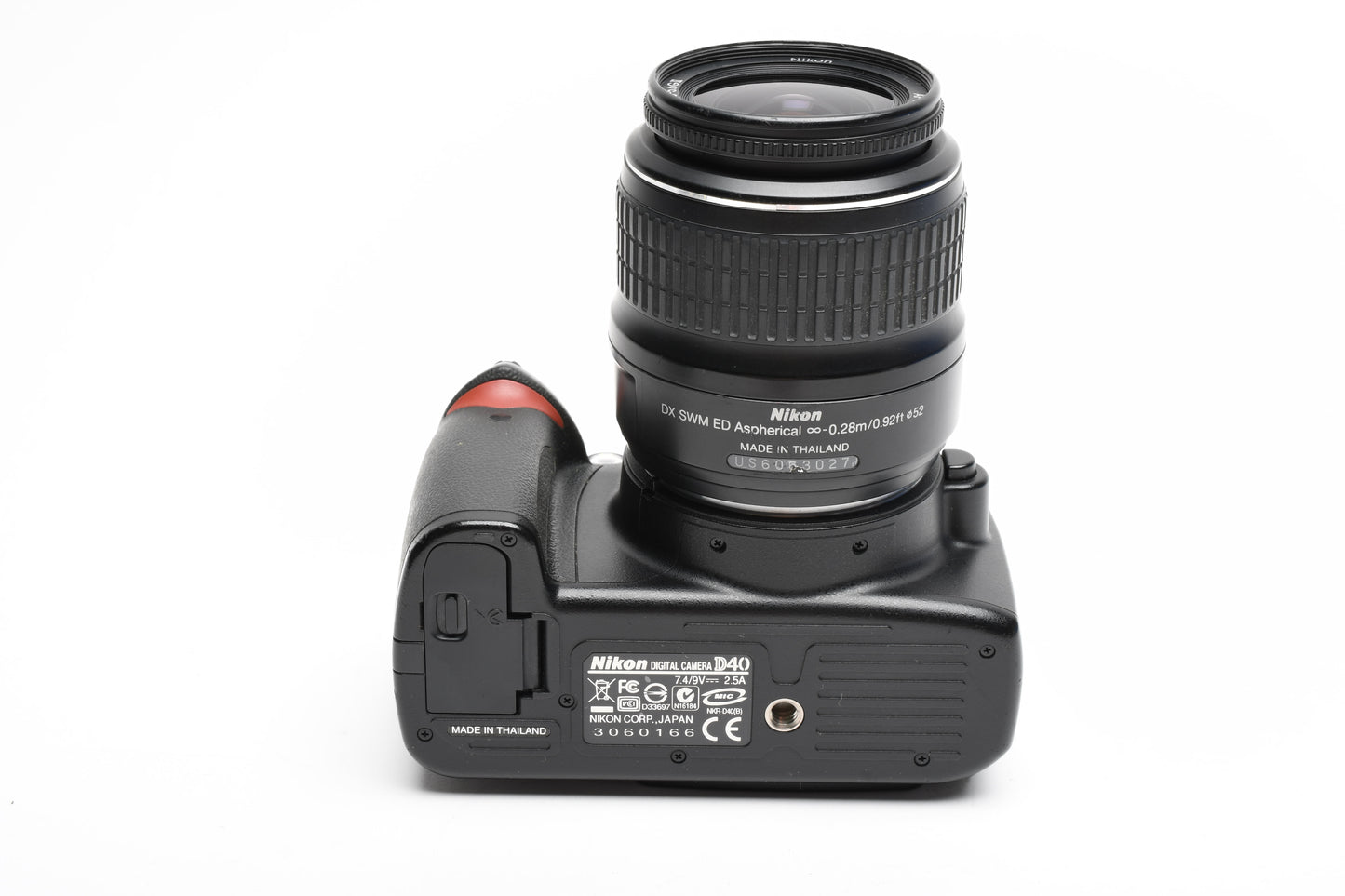 Nikon D40 DSLR body w/Nikkor 18-55mm f3.5-5.6G ED II, Batt+Charger, 12K Acts