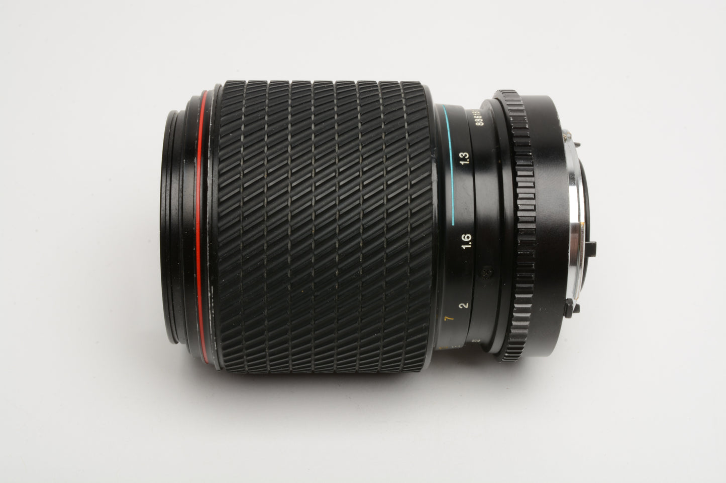 Tokina SD 70-210mm f4-5.6 Compact zoom lens for Nikon F Mount