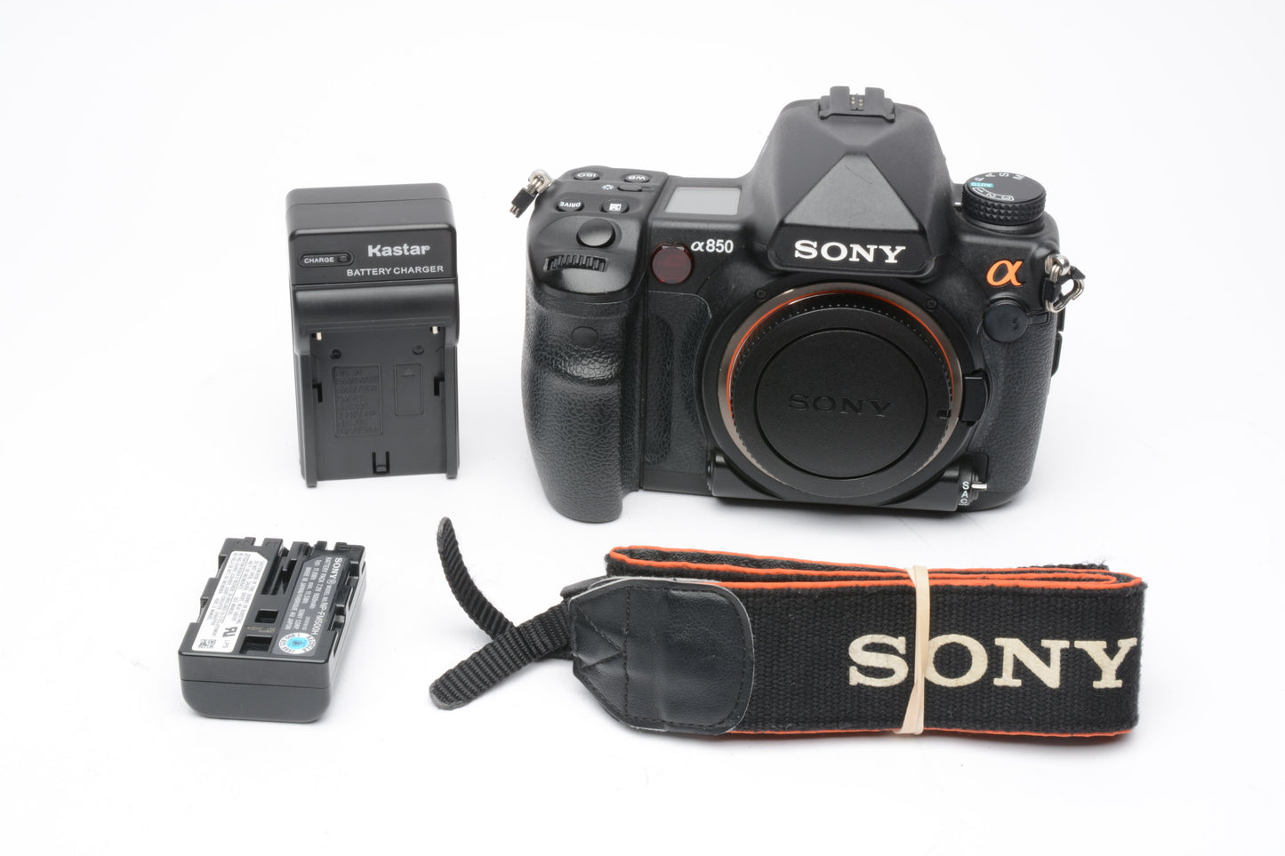 Sony A850 DSLR body, batt., charger, strap, Only 13K acts!