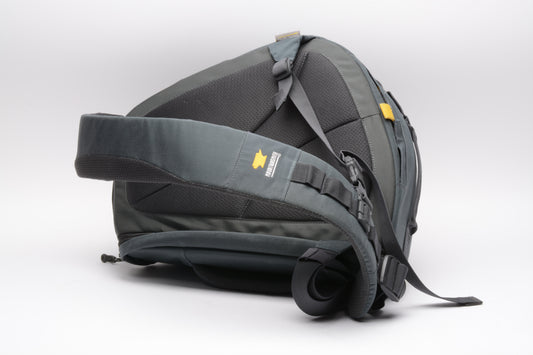 MountainSmith Descent sling pack for camera gear, nice, clean, versatile (Gray)