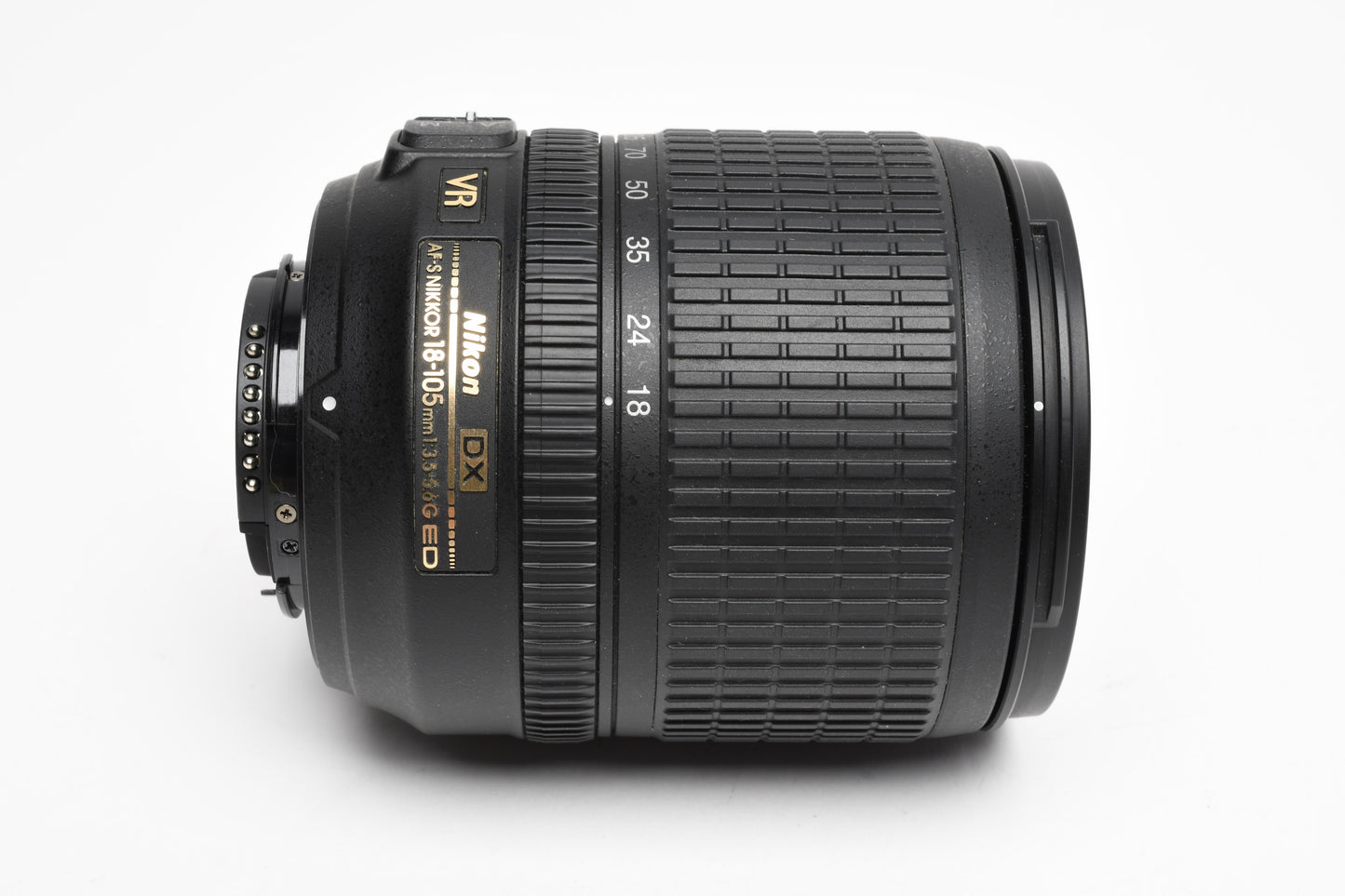 Nikon AF-S 18-105mm f3.5-5.6G ED DX VR zoom lens, caps, Mint-