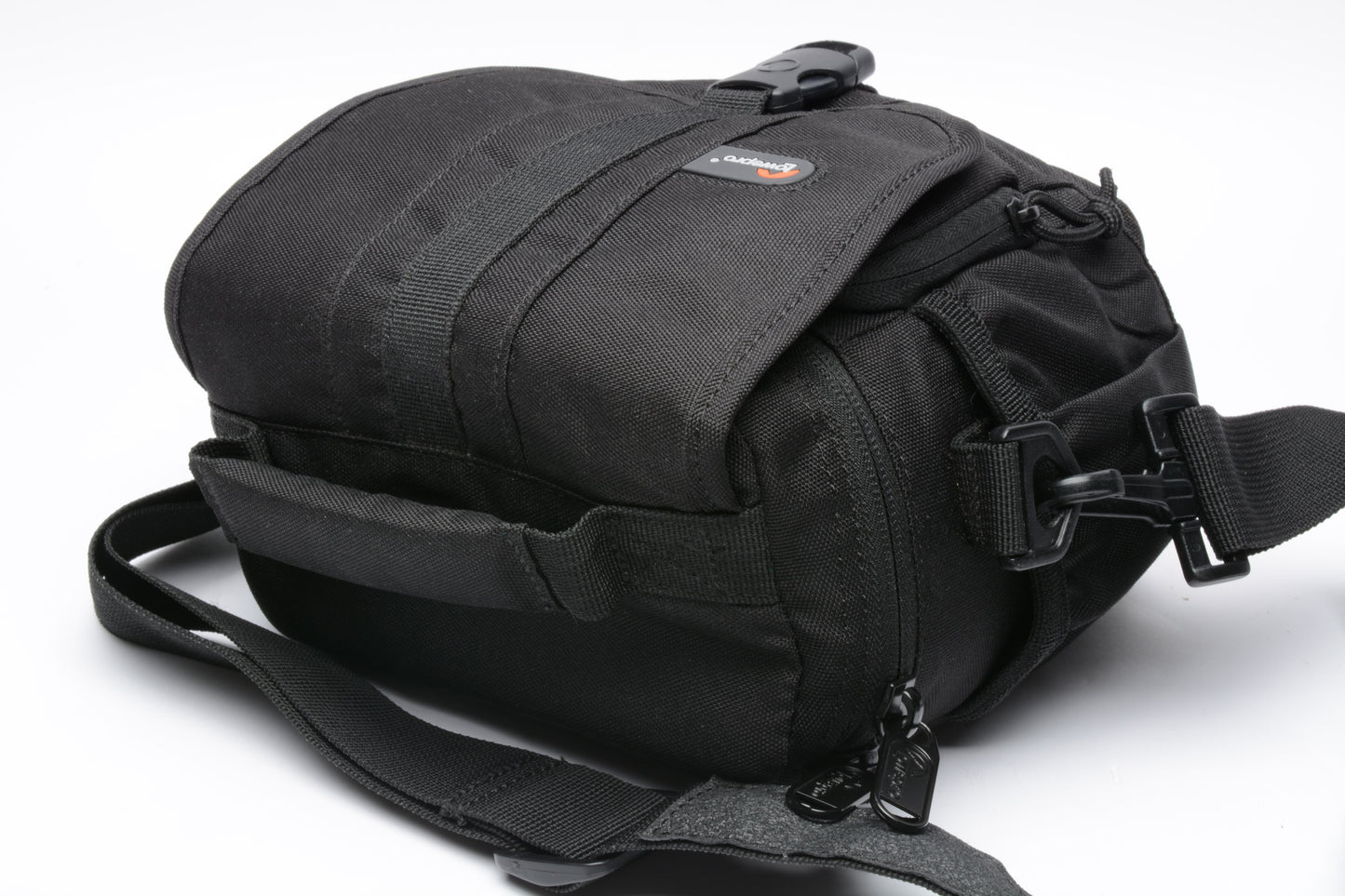 Lowepro Adventura 140 camera case shoulder bag, very clean