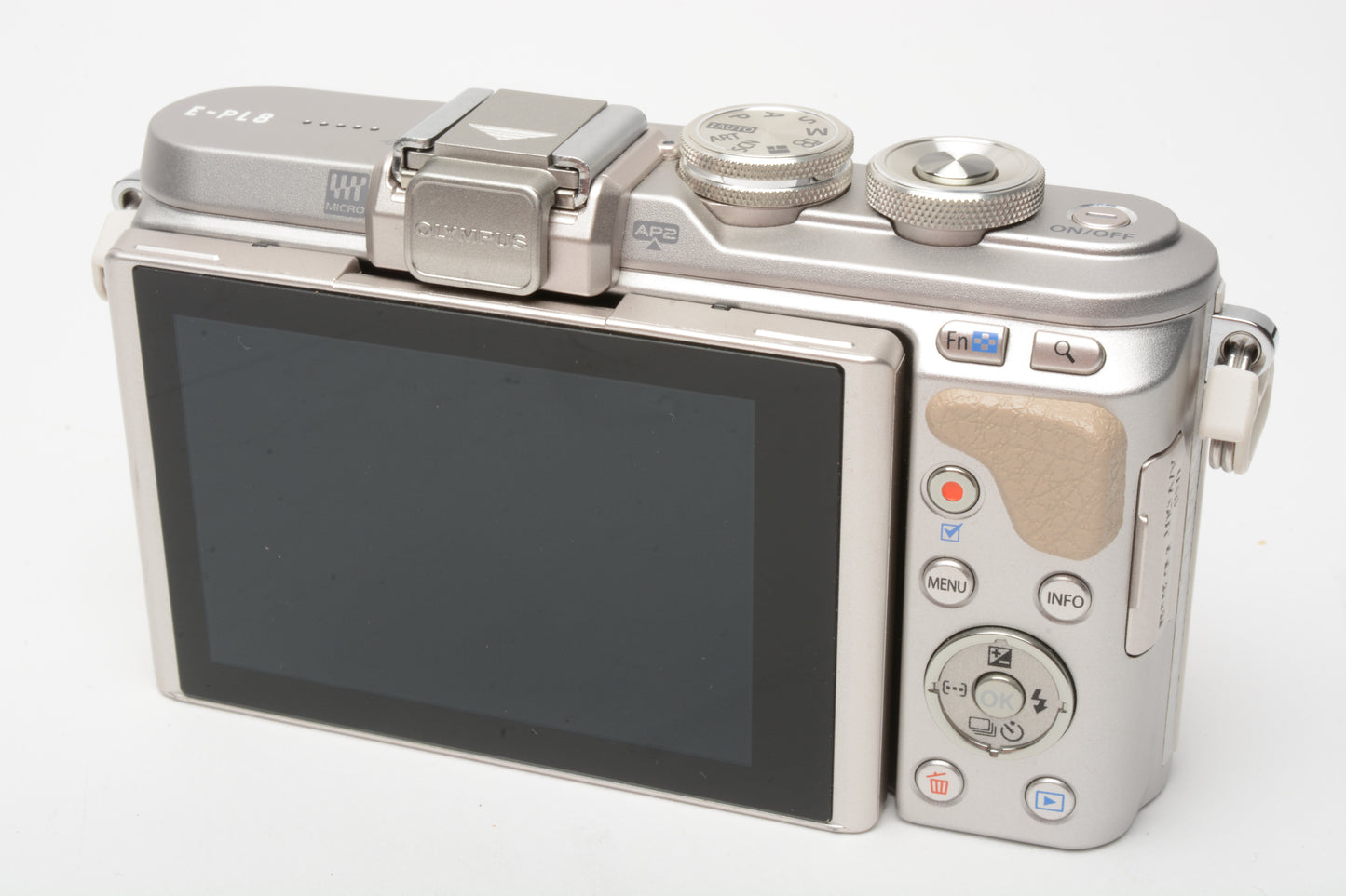 Olympus PEN E-PL8 White Digital Camera 579 Acts! Very clean