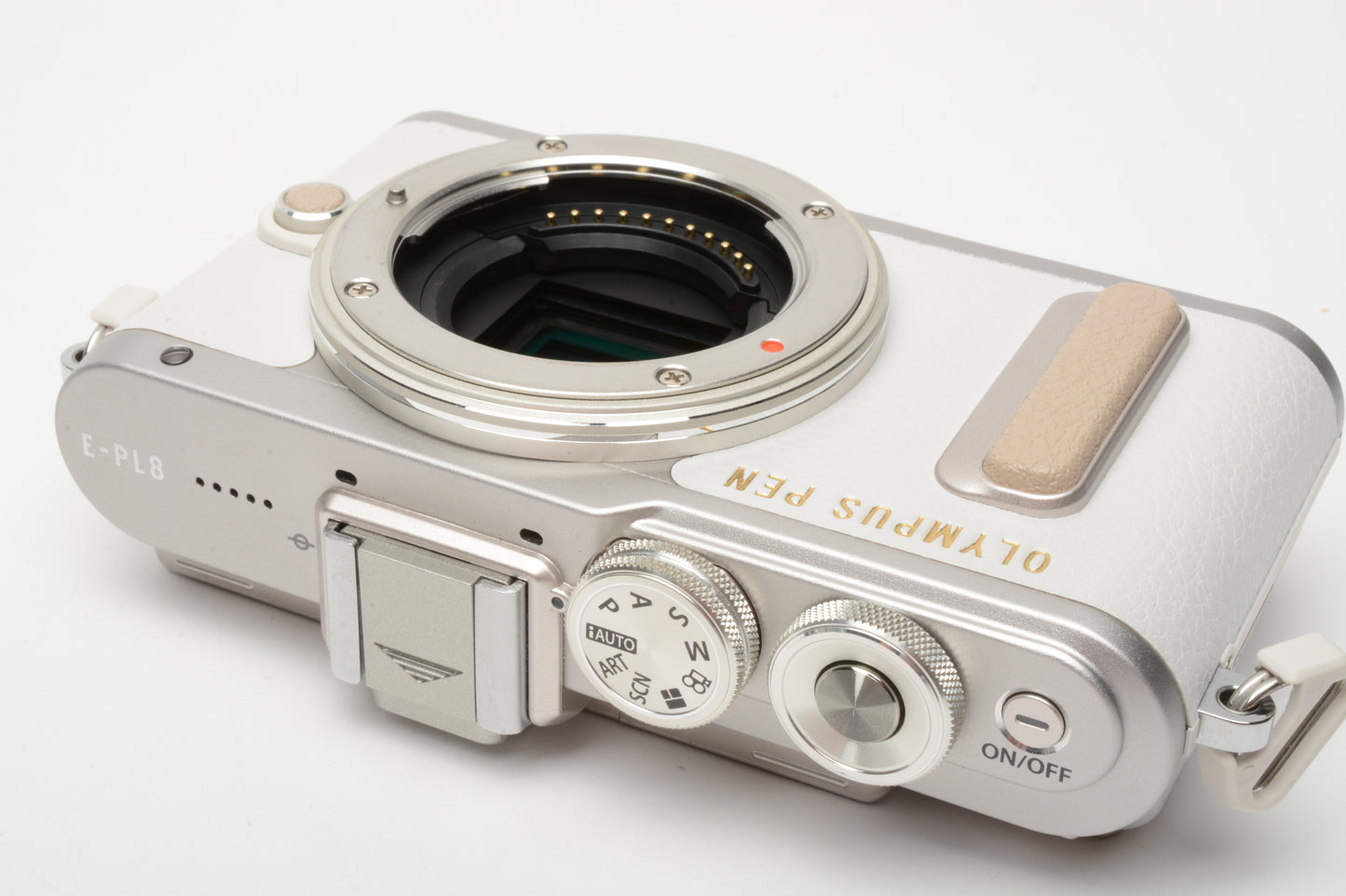 Olympus PEN E-PL8 White Digital Camera 579 Acts! Very clean