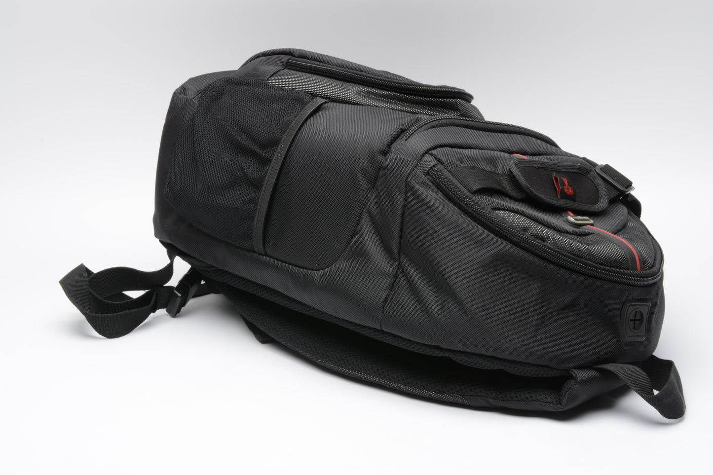 Targus sling pack for camera gear, nice, clean, versatile