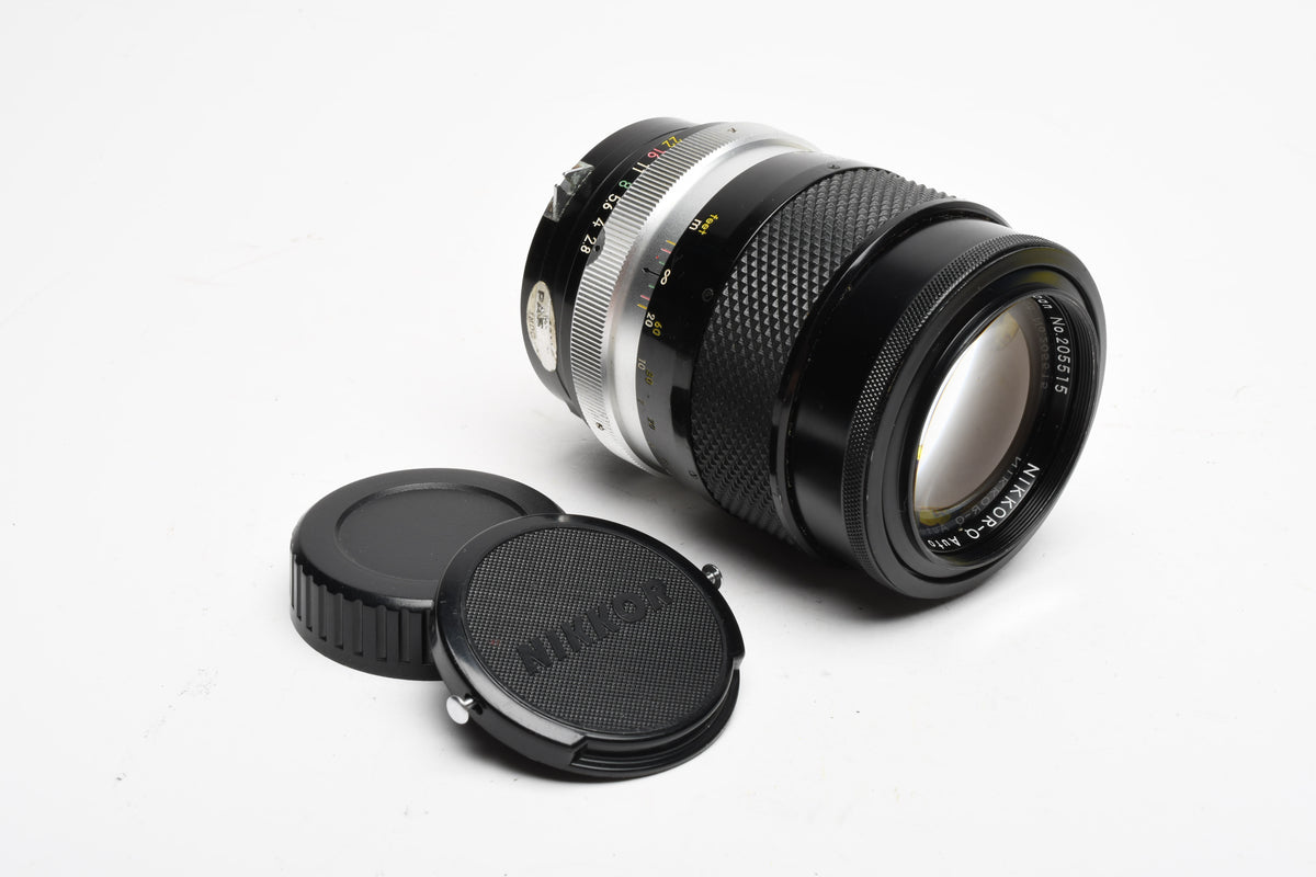 Nikon Nikkor-Q 135mm f2.8 Non-Ai lens, Sharp! w/Caps