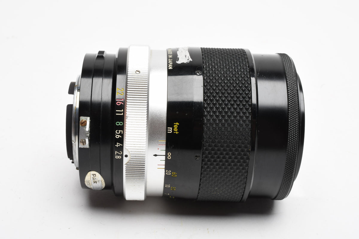 Nikon Nikkor-Q 135mm f2.8 Non-Ai lens, Sharp! w/Caps