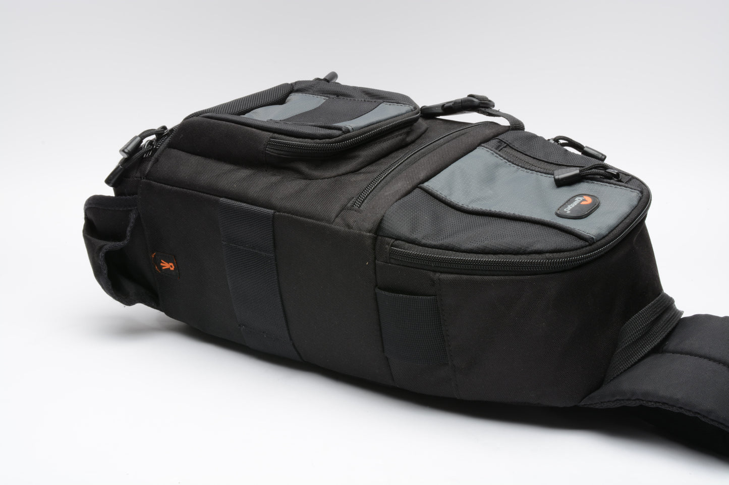 Lowepro SlingShot 102 AW sling pack, nice, clean