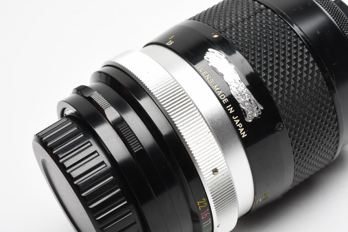 Nikon Nikkor-Q 135mm f2.8 Non-Ai lens, Sharp! w/Caps