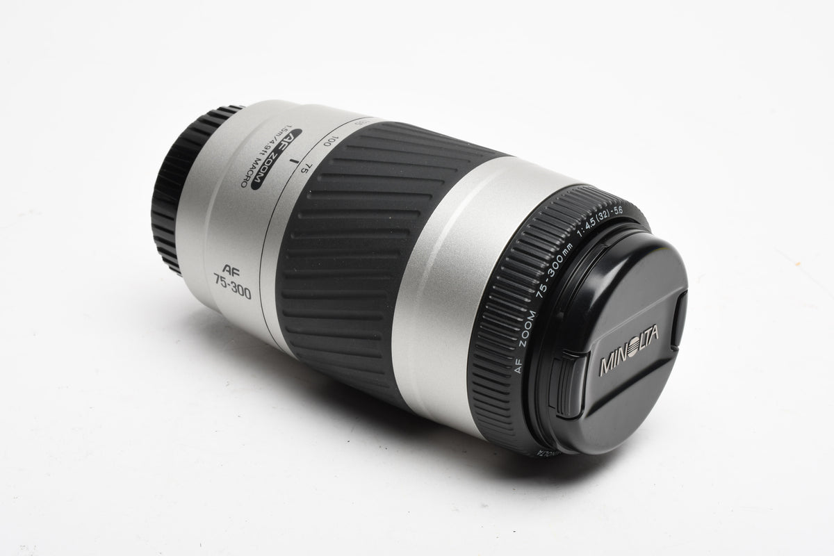 Minolta Maxxum AF 75-300mm F4.5-5.6 Macro Zoom Lens, caps, Good!