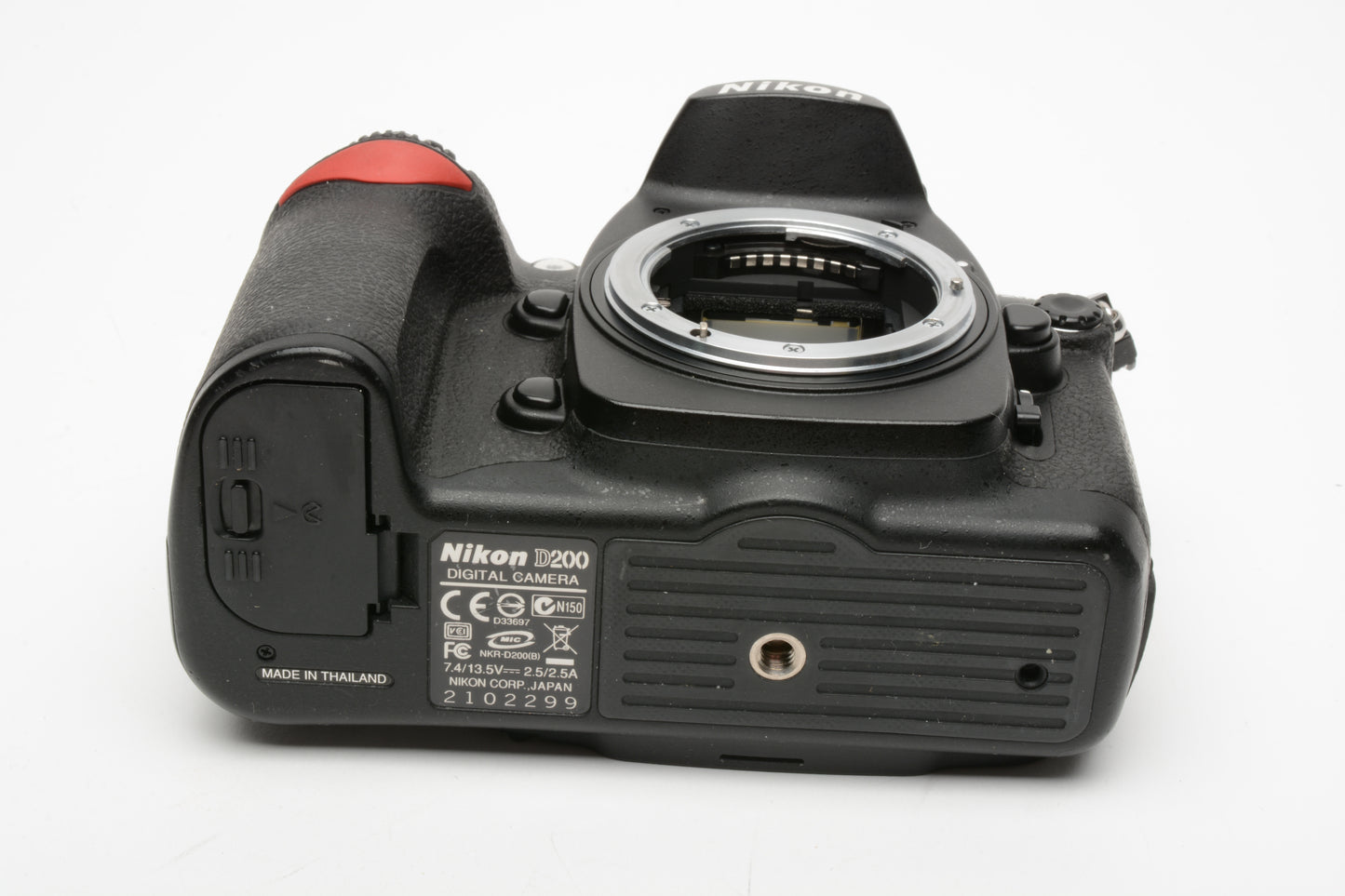 Nikon D200 10.2MP Digital SLR Camera Body, 2batts, charger, 9417 Acts, Tested