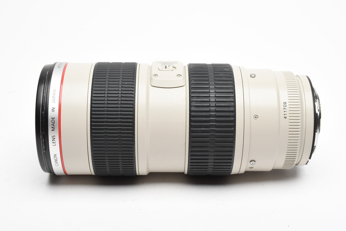 Canon EF 70-200mm f2.8L IS USM Tele zoom lens, caps, hood, collar, UV, Great!