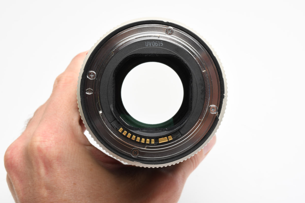 Canon EF 70-200mm f2.8L IS USM Tele zoom lens, caps, hood, collar, UV, Great!