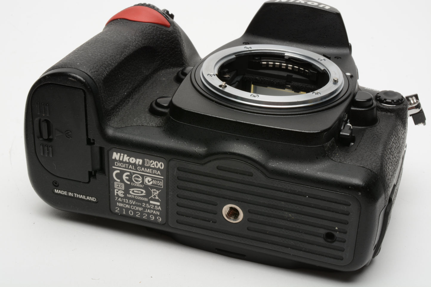 Nikon D200 10.2MP Digital SLR Camera Body, 2batts, charger, 9417 Acts, Tested