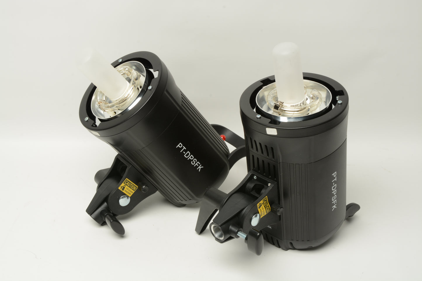 Platinum Pro Studio flash kit PT-DPSFK w/2X stands, softbox, reflector+