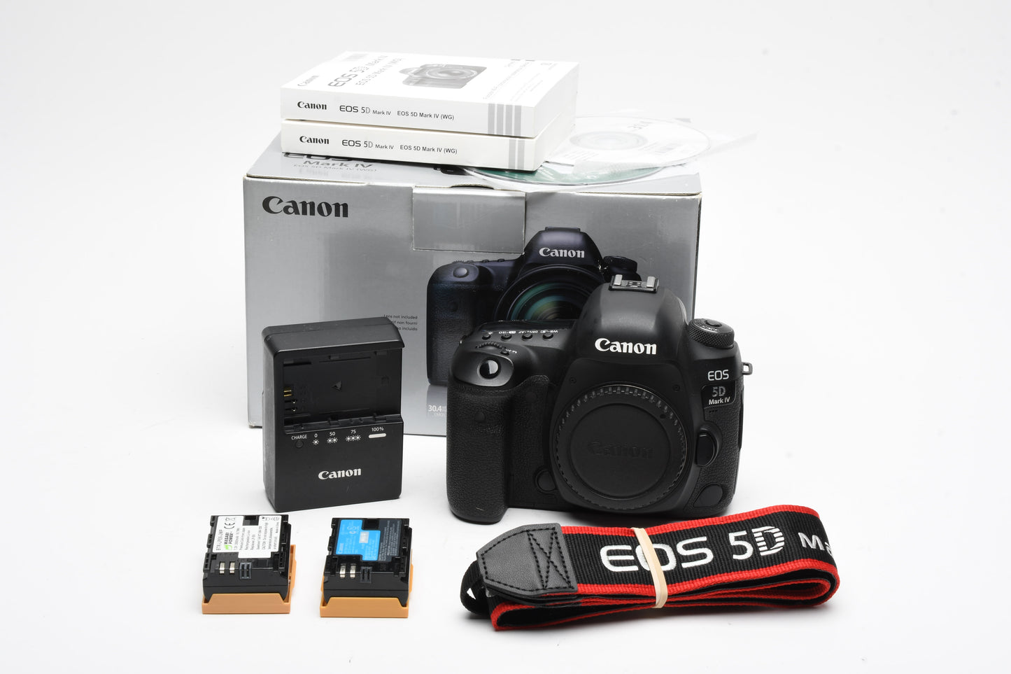 Canon EOS 5D Mark IV Body w/2X Batts, Charger, 17,944 Acts! Great!